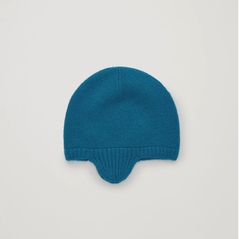 COS Kids’ Cashmere Hat in Blue